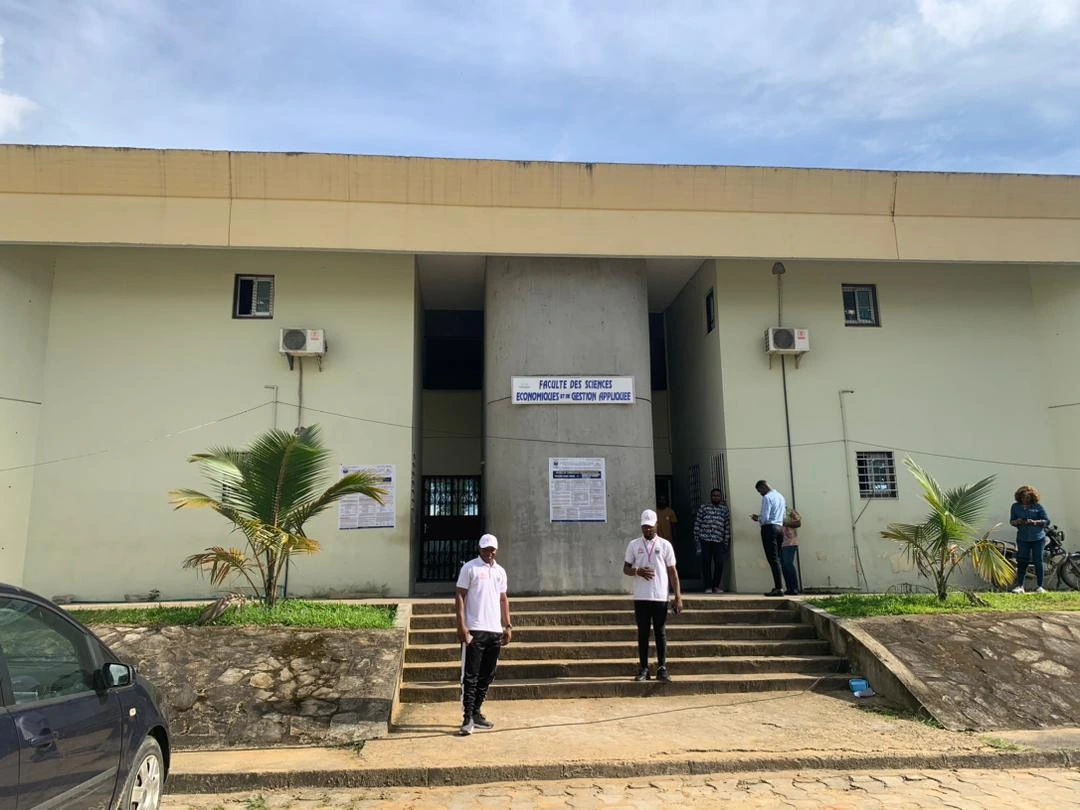 Bâtiment de la Faculté des Sciences Économiques et de Gestion Appliquée